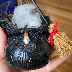 Cauldron Gothic Bat feather inspired Lamp